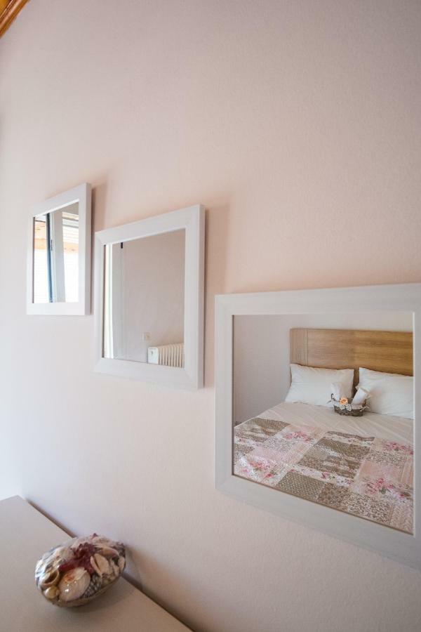 Aelia Apartment เปรเวซา ภายนอก รูปภาพ